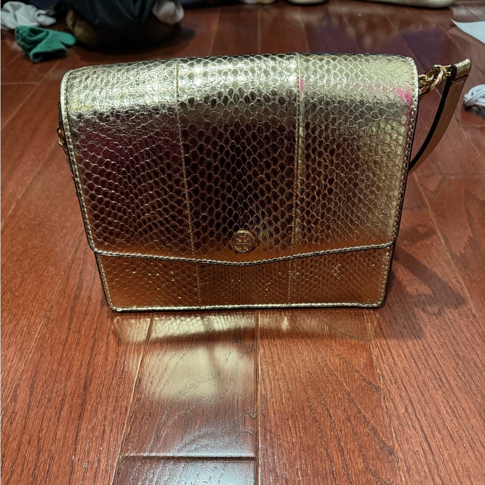 Gold metallic Tory Burch purse